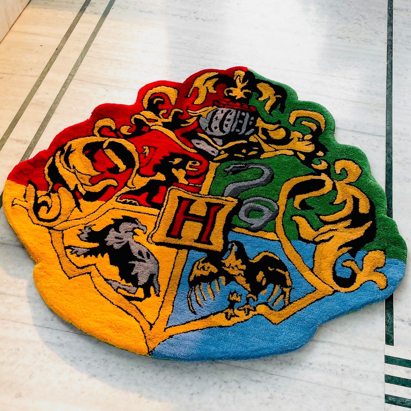 Hogwards Crest Hand Tufted Rug