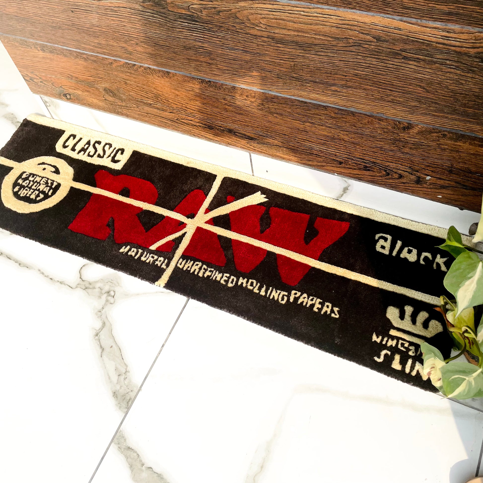 Raw Rolling Papers Hand-Tufted Rug top view