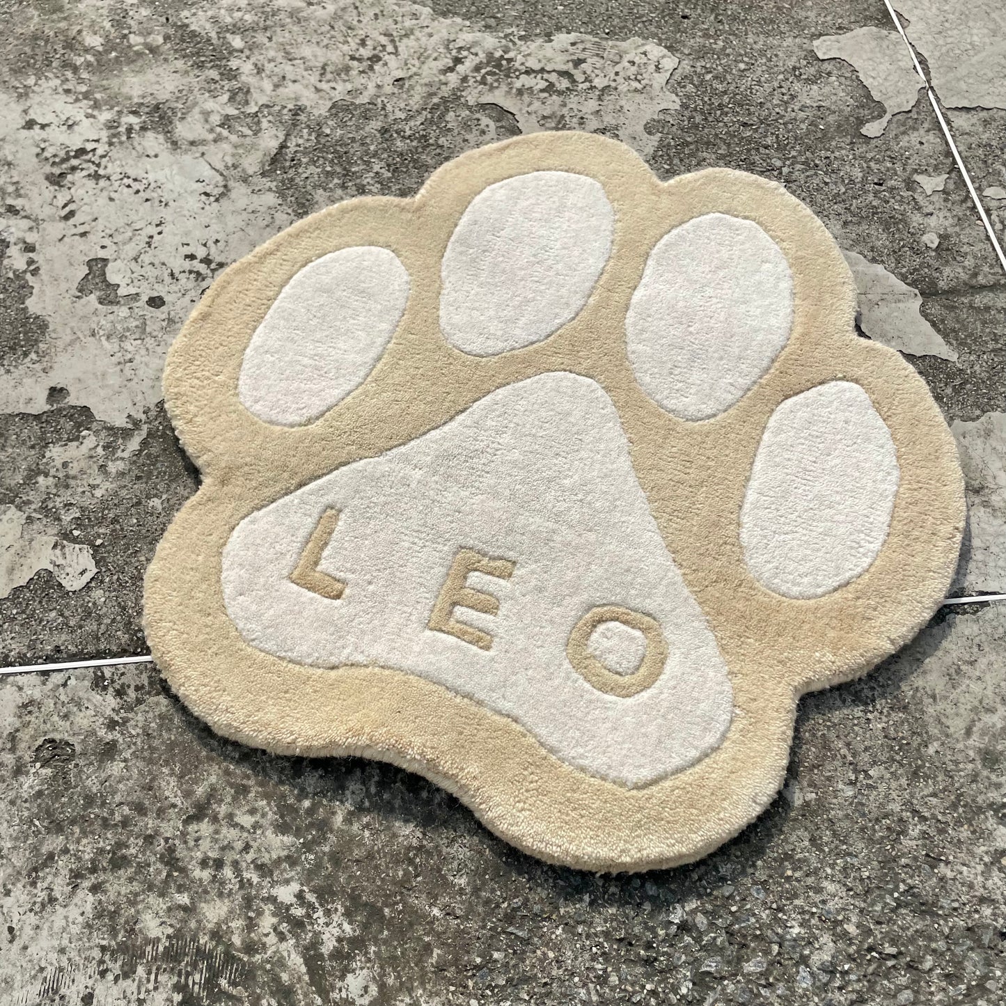 Leo - The Paw Rug (Customisable)