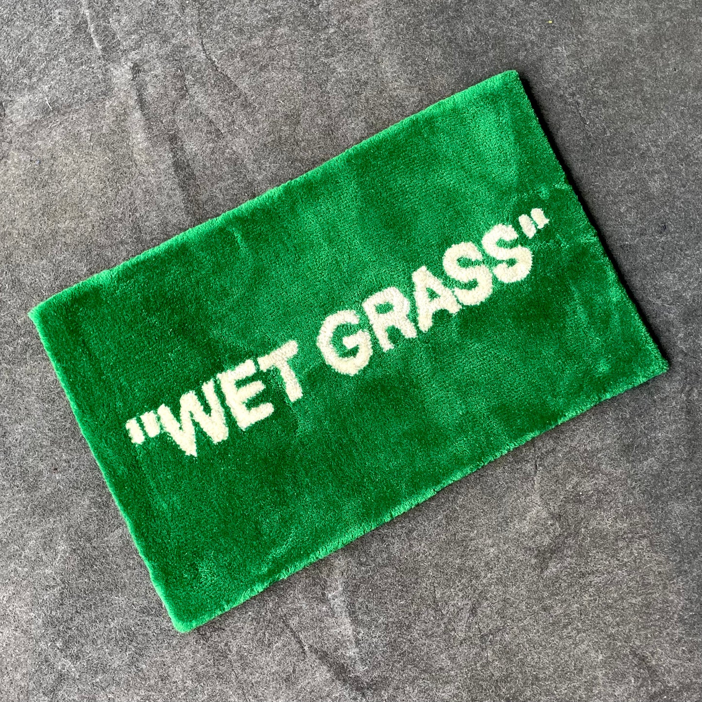 wet grass tufted rug