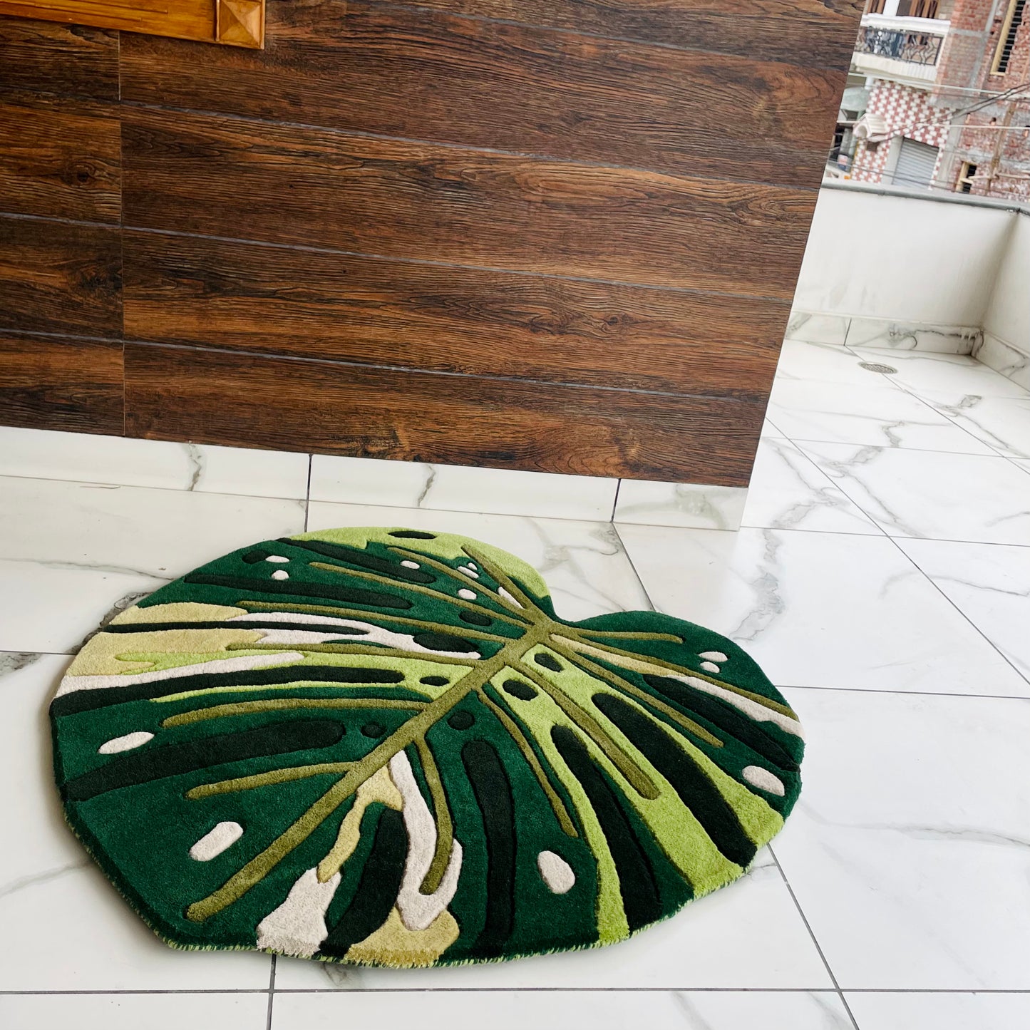 Monstera Leaf Hand-Tufted Rug for Aesthetic Corners