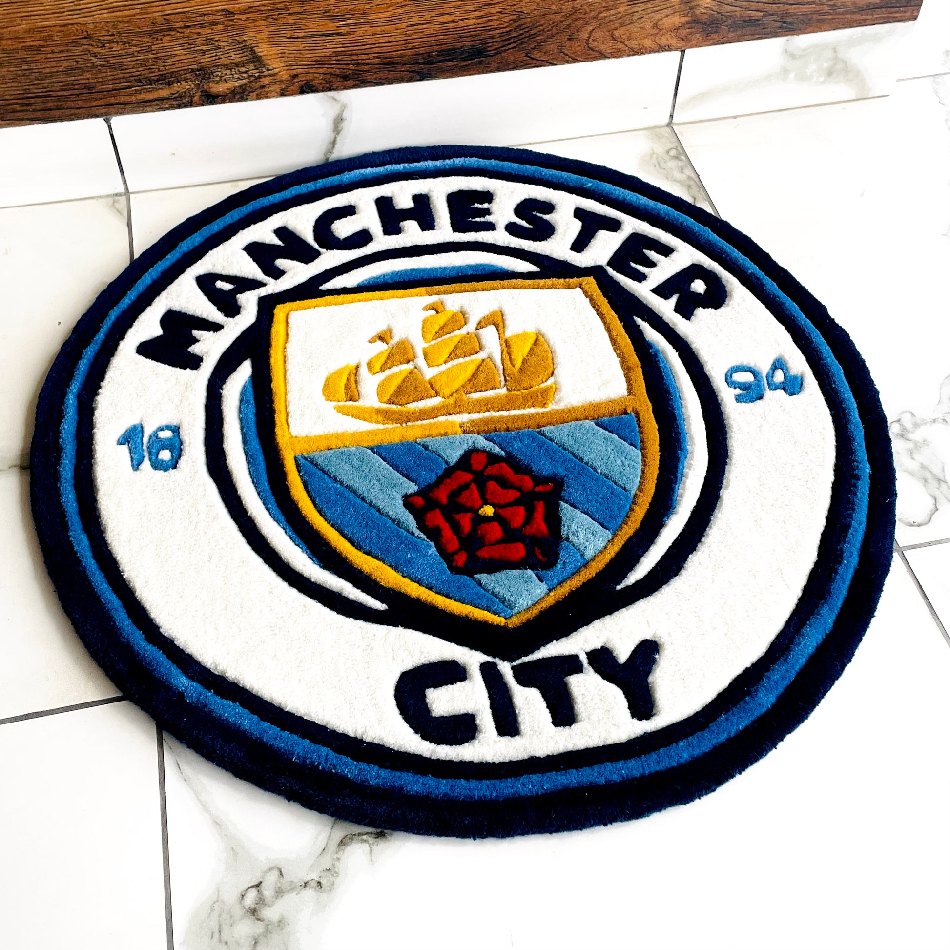 Manchester City FC Logo Hand-Tufted Rug side view