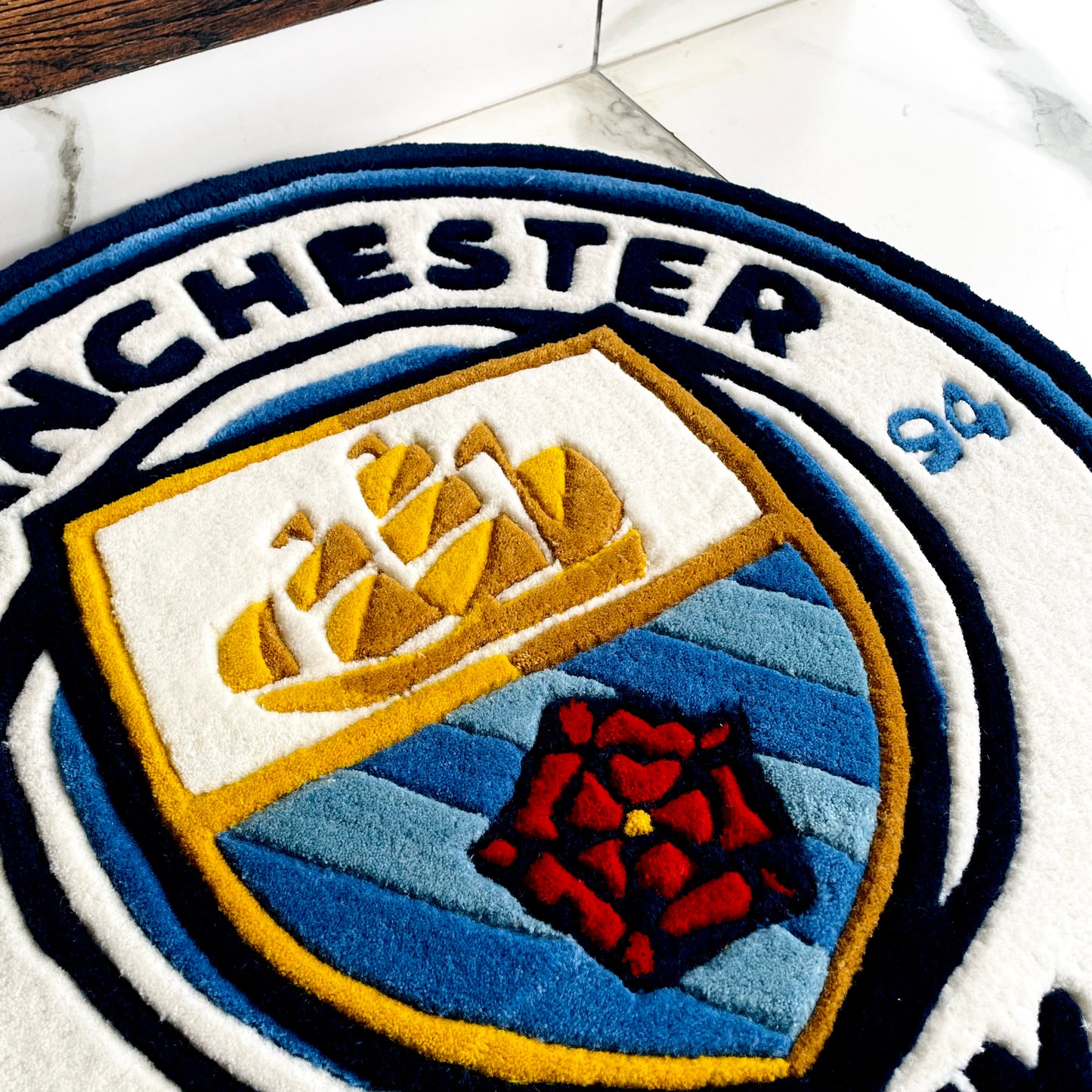 Manchester City FC Logo Hand-Tufted Rug closeup